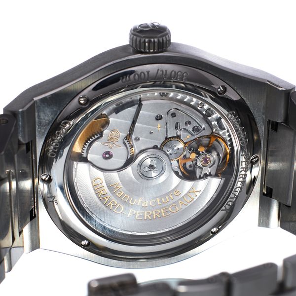 Girard Perregaux Laureato 81010-11-3153-1CM